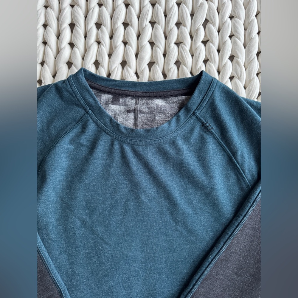 Lululemon Pave Crew Alberta Lake Size Large NWOT - Picture 4 of 8